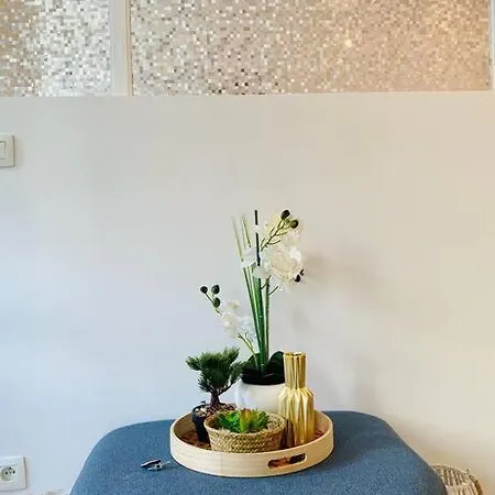 Tres Proche Mediacite - Centre * Lüttich