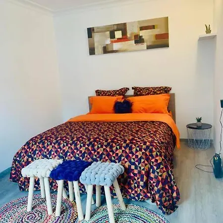 Tres Proche Mediacite - Centre Apartment